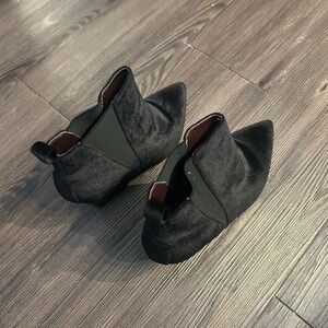 Report Footwear Myrna Black Velvet Ankle Booties